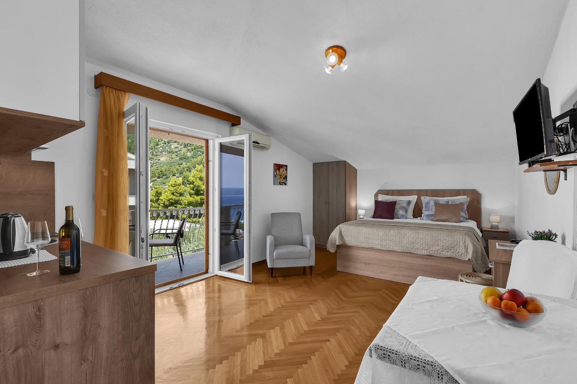Apartments Ana Baška Voda エクステリア 写真