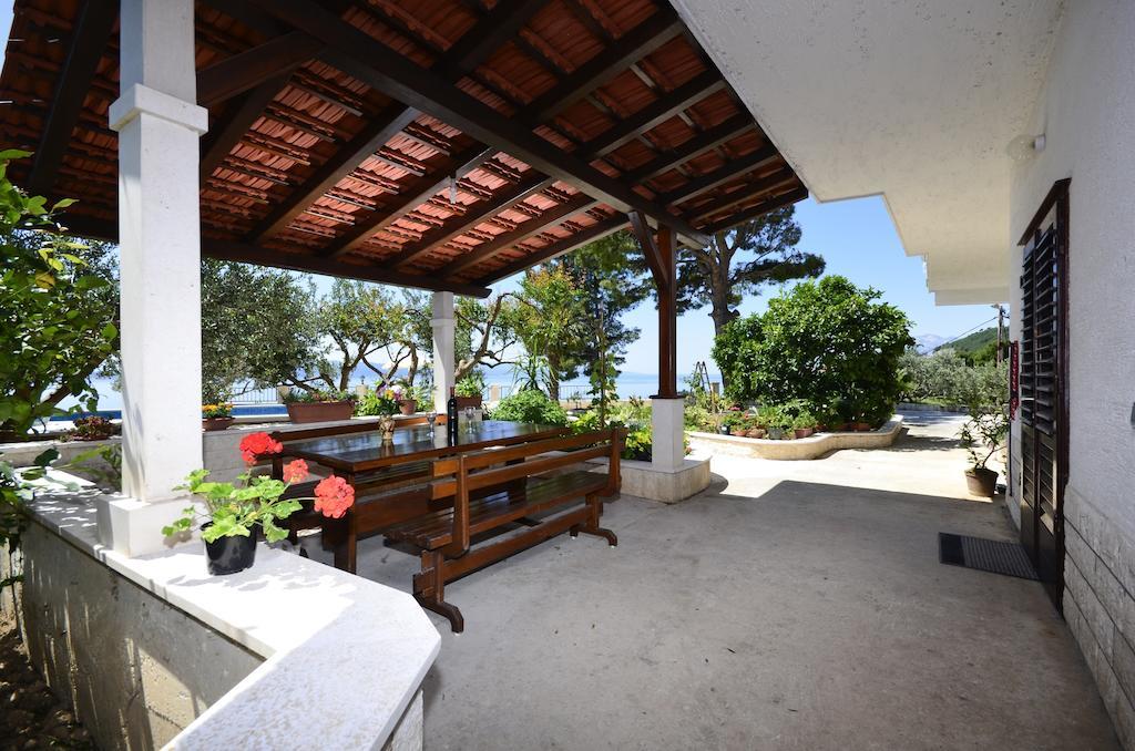Apartments Ana Baška Voda エクステリア 写真